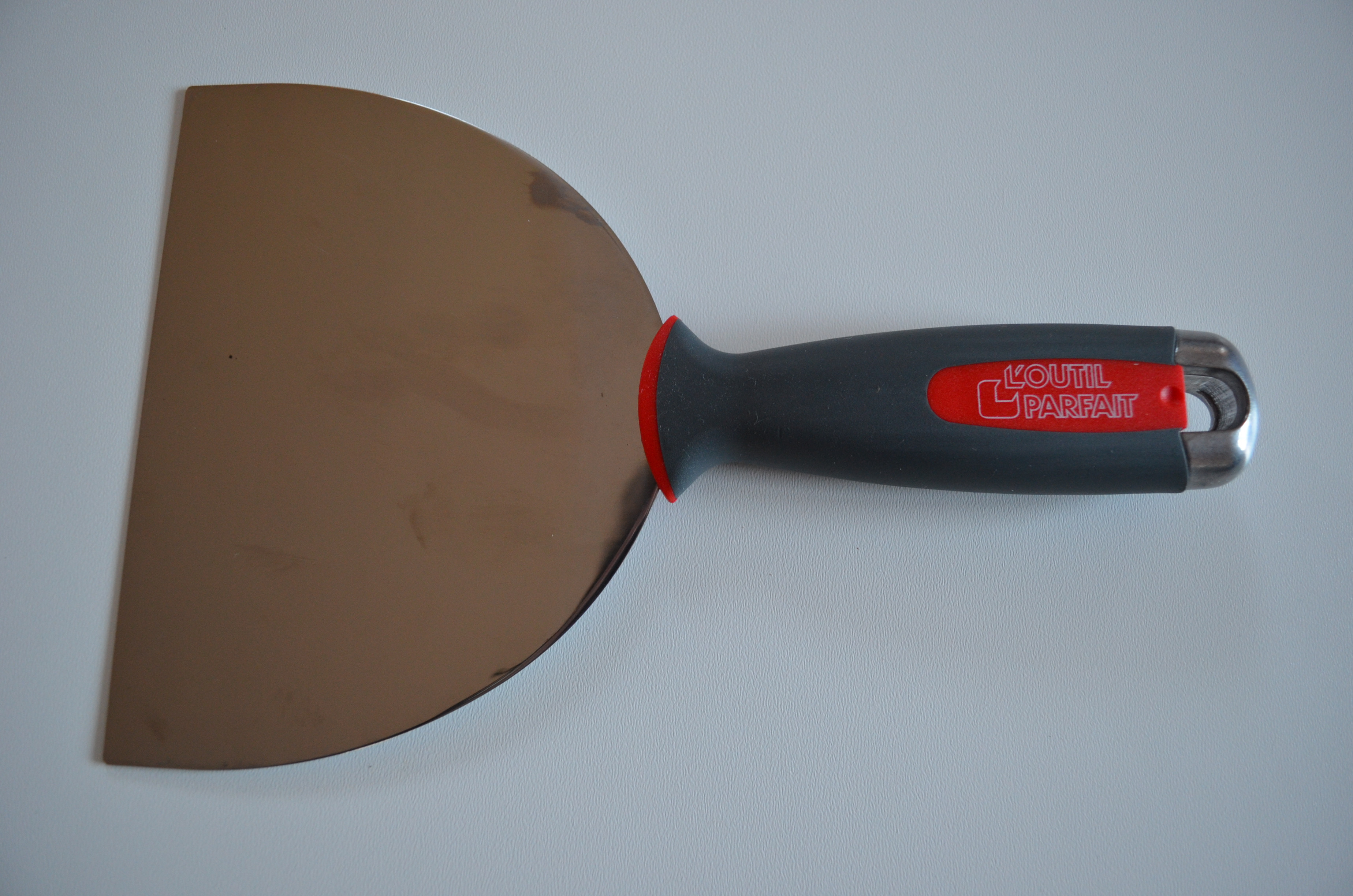 SADA SIEDMYCH MALIARSKYCH ŠPACHTLÍ + VIACÚČELOVÁ STIERKA