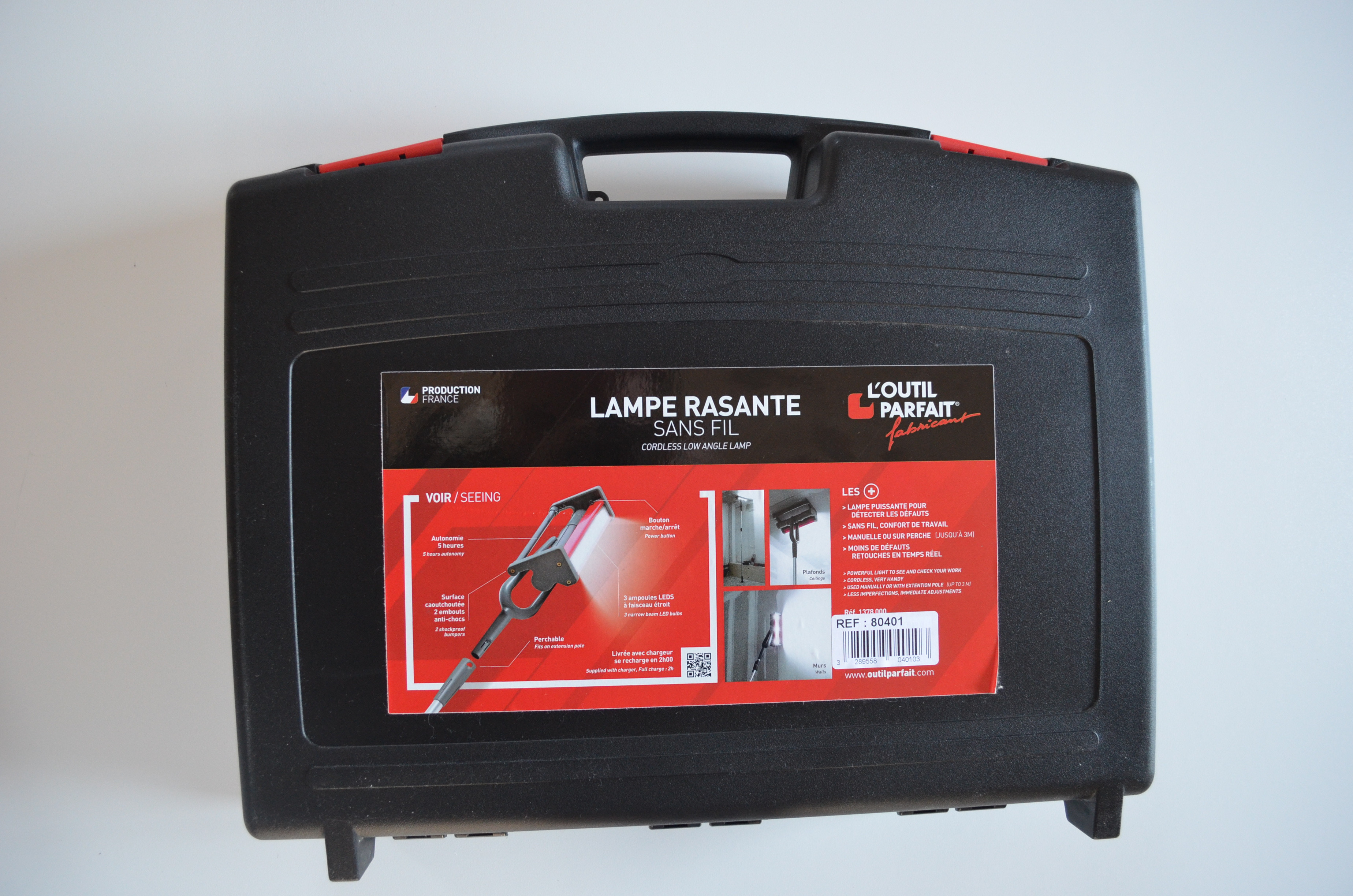 BEZDRÔTOVÁ NASVETĽOVACIA LAMPA S TELESKOPICKOU TYČOU 2x1,5m